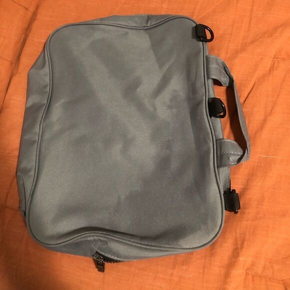 ✨. HP ✨ Kurgo pet travel supply bag. NWOT. - Picture 3 of 4